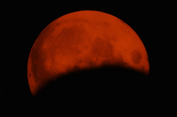 Лунное затмение над Москвой: Великолепие или катастрофа для наблюдателей?