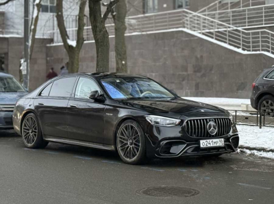 Базальт и Mercedes-Benz S63 AMG: как Антон Чесноков превратил строительную фирму в символ роскоши