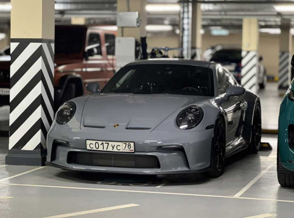 Как Илья Суздальцев превращает авиацию в личный автопарк: Porsche, Range Rover и схемы УСН